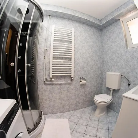Fuer 6 Personen Ca 50 Qm In Njivice, Kvarner Bucht Krk Apartment