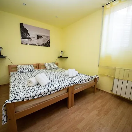 Apartment Fuer 6 Personen Ca 50 Qm In Njivice, Kvarner Bucht Krk Njivice