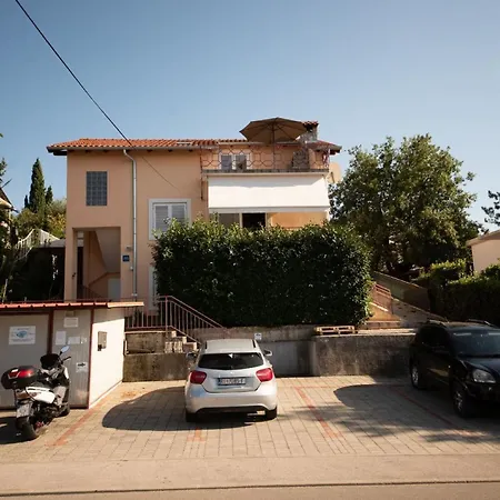 Apartment Fuer 6 Personen Ca 50 Qm In Njivice, Kvarner Bucht Krk